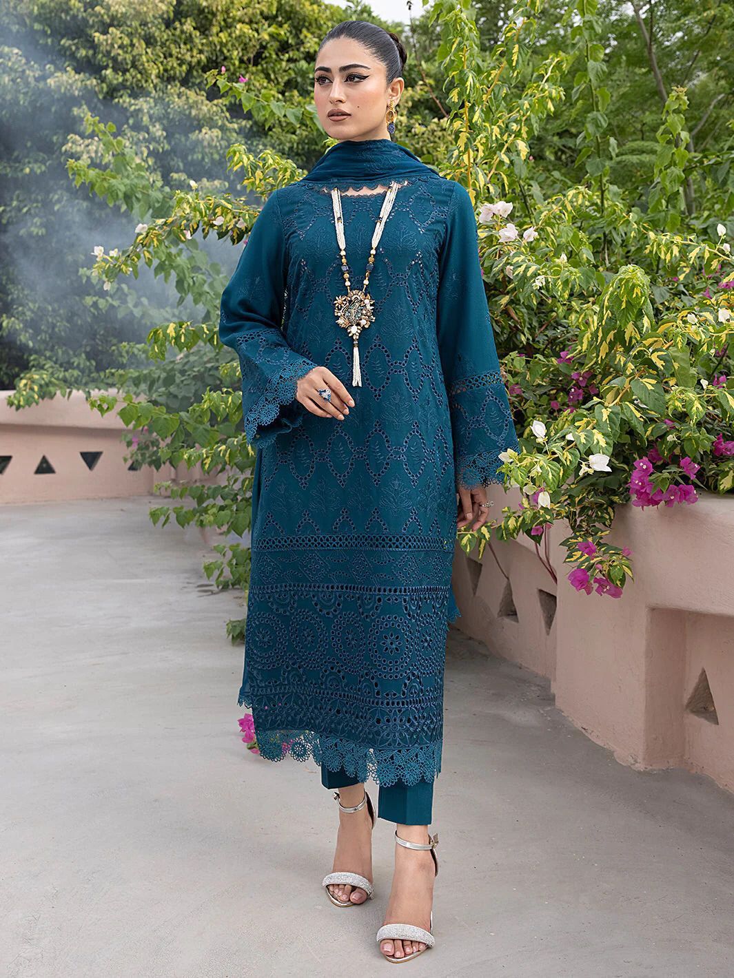 Summer Chickenkari suit 3pcs Brand :*KHAF کھف* ☆Fabric Cotton & chiffon☆
