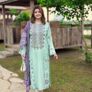 *PRESENTING UMZAY BRAND LUXURY BRAND EMBROIDERED HIT CODE*