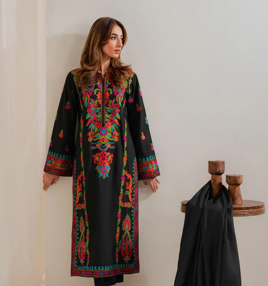 *PRESENTING LAAM BRAND LUXURY BRAND EMBROIDERED HIT CODE*
